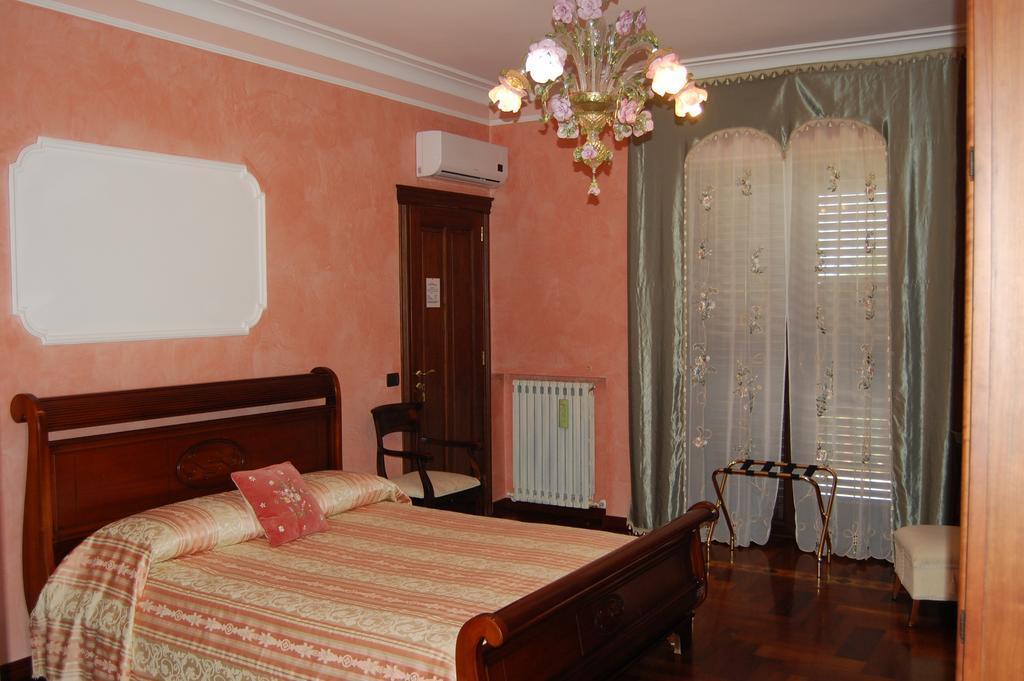 B&B Villa Francesca Soverato Marina Pokoj fotografie