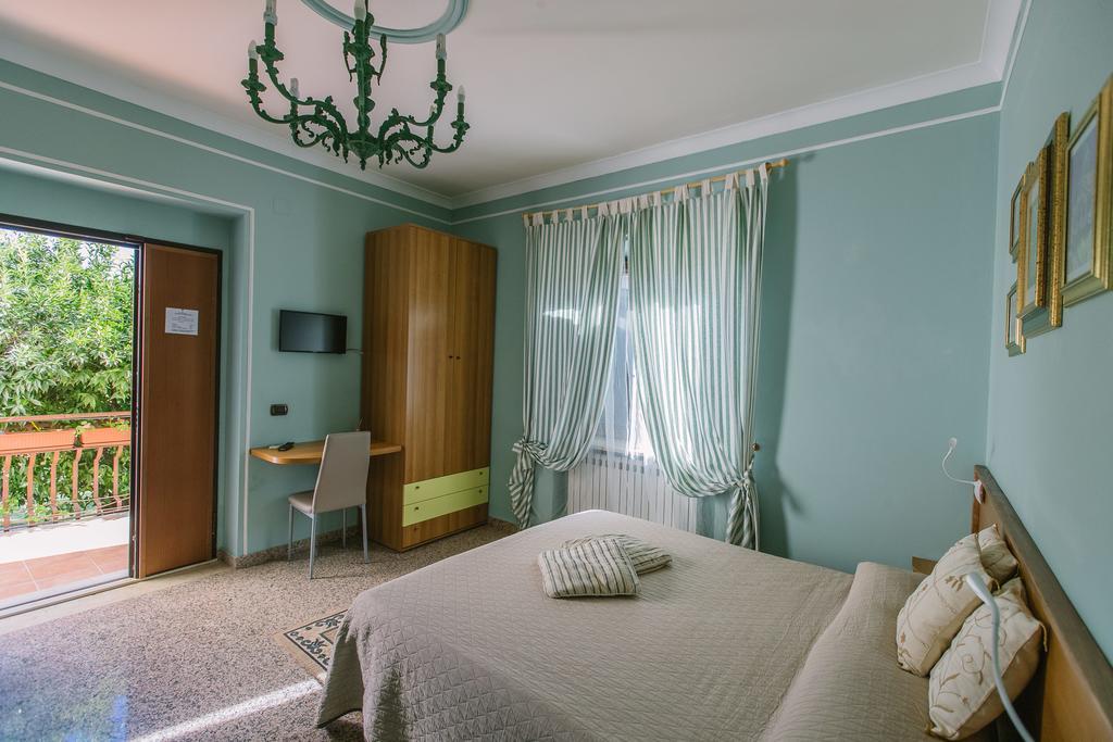 B&B Villa Francesca Soverato Marina Exteriér fotografie